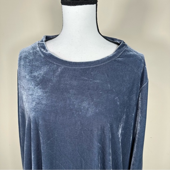 NWT Ava & Viv Blue Crushed Velvet Tunic Top - Picture 8 of 8